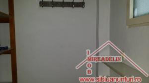 INCHIRIEZ APARTAMENT 3 CAMERE, zona SPITALUL JUDETEAN