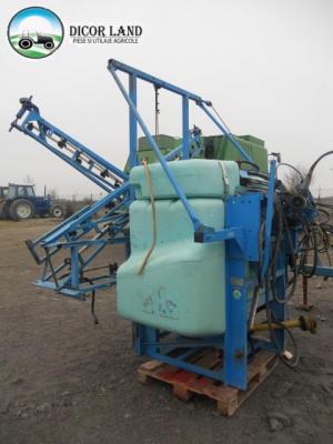 Vand pulverizator atomizor Berthoud purtat de 1000 litri