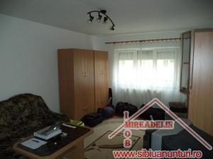 INCHIRIEZ APARTAMENT 2 CAMERE ,  56 MP,   ZONA MIHAI VITEAZU