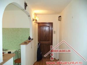 INCHIRIEZ APARTAMENT 2 CAMERE,   61 MP,    NICOLAE IORGA