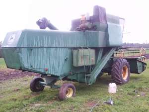 Combina Agricola John Deere 630