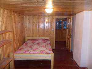 Inchiriez cabana in Lunca Bradului