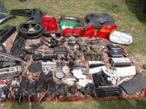 Dezmembrez VW Golf 4  / tel: 0758-358616,    0746-980341 /