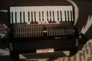 Vand acordeon Hohner 120 de basi