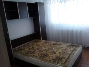 Inchiriez apartament 3 camere