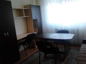 Inchiriez apartament 3 camere