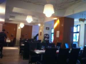 Vand spatiu comercial vis a vis Marriott