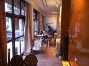 Vand spatiu comercial vis a vis Marriott