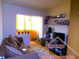 VAND APARTAMENT 3 CAMERE,  74 mp,   ZONA RAHOVA