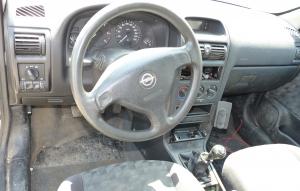Dezmembrez Opel Astra G