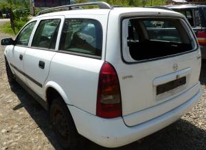 Dezmembrez Opel Astra G