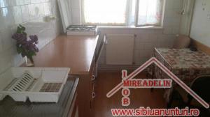 INCHIRIEZ APARTAMENT 2 CAMERE,  60 mp,  CALEA CISNADIEI