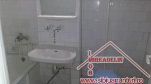INCHIRIEZ APARTAMENT 2 CAMERE,  60 mp,  CALEA CISNADIEI
