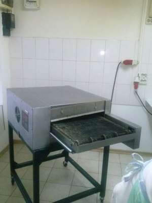 Cuptor covrigi si pizza