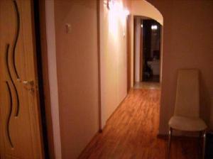 Vand apartament in orasul Giurgiu,   central la parter. ideal sediu firma
