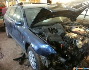 Audi A4 break 2,  5 v6 ,  1998
