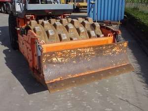 Tractoare compacte Hamm 3205P