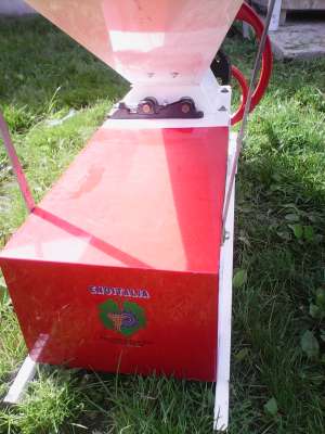 Zdrobitor cu desciorchinator