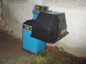 Masina automata pentru echilibrat roti auto