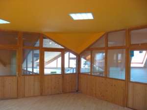 �n Budapesta (Ungaria) clădire comercial de vanzare
