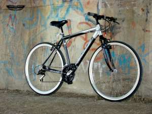Bicicleta Bulls
( city,  trekking,  cross).Roti 28�!