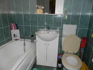 apartament 2 cam,  etaj 2/4, str Barajul Bistritei, 3 min de piata Minis
