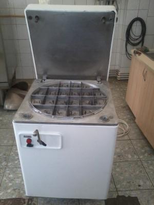 Masina de divizat aluat