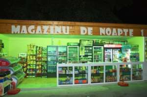 Inchiriez spatii comerciale costinesti