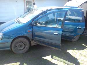 urgent nissan almera tino