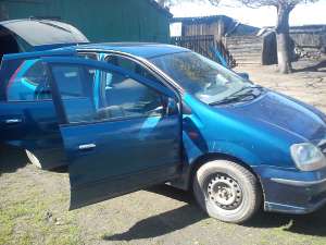 urgent nissan almera tino