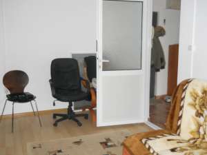 proprietar inchiriez apartament 2 camere decomandat