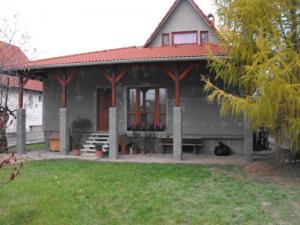 �n G�rdony (Ungaria) Casă de v�nzare