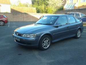 vand vectra 2, 0 dti an 2002 volan dreapta