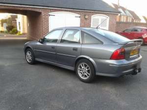 vand vectra 2, 0 dti an 2002 volan dreapta