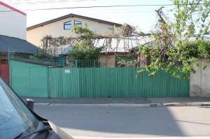 Particular casa cu utilitati,  Giurgiului strada Toporasi in zona Piata Progresul