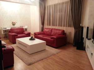 Vand Apartament in Damaroaia
