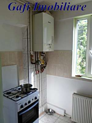 OFERTA! Apartament 3 camere,  decomandat,  suprafata 60mp,  etaj 2,  bloc 1977,  aproape de metrou 1