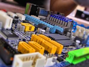 Reparatii Laptop,  PC,  montam sisteme de alarma (Paradox,  DSC,  Cerber)