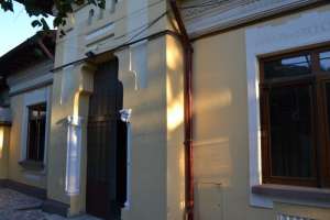 Central ofer spre INCHIRIERE casa 4 cam - ptr  firme