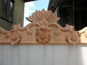Rama oglinda,  sculptata din lemn de cires
