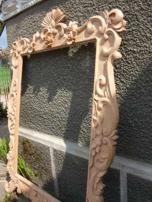 Rama oglinda,  sculptata din lemn de cires