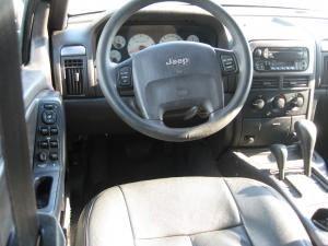 Dezmembrez piese Jeep Grand Cherokee Laredo