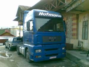 Ofer spre inchiriere camioane si autobasculante