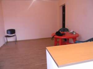 Apartament 2 camera,  etaj 2/4,  Buftea