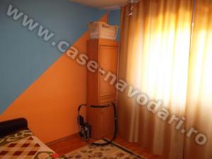 Vand apartament 2 camere in Navodari Tasaul