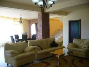 Buftea, Crevedia, resedinta de lux p+1+m, 140 000 euro