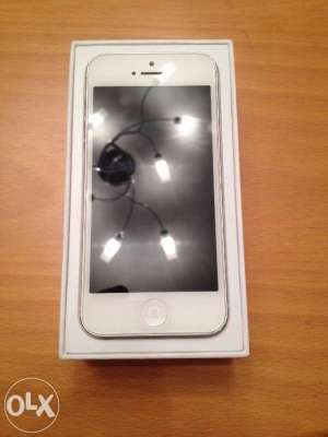 iphone 5 ,  16 gb ,  alb ,  impecabil Neverlocked