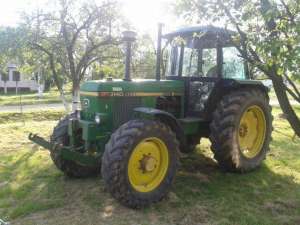 VAND TRACTOR JOHN DEERE 3140 4X4