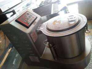 Mixer profesional humus si legume