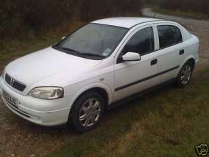 OPEL ASTRA 2, 0 DTI AN 2001 VOLAN DREAPTA